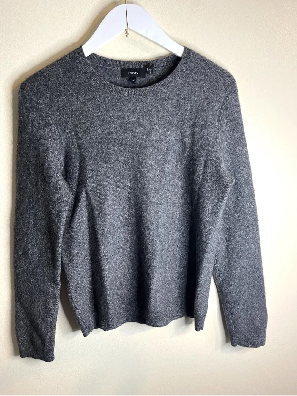 Theory 100% Cashemre Crewneck Sweater in Charcoal Gray - Runs small